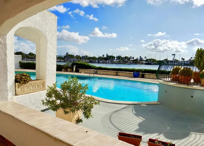 Miró 97 Beachfront